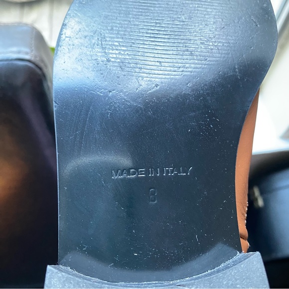 Everlane The Italian Leather Square Toe Chelsea Boot - Like New condition - Picture 6 of 8